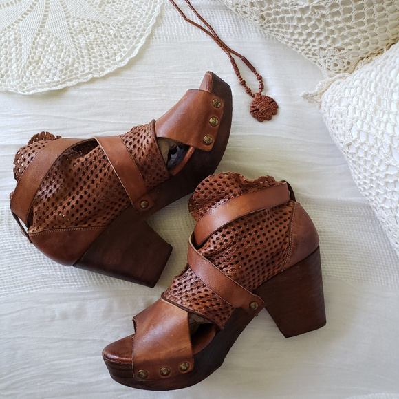 free people rendering clog